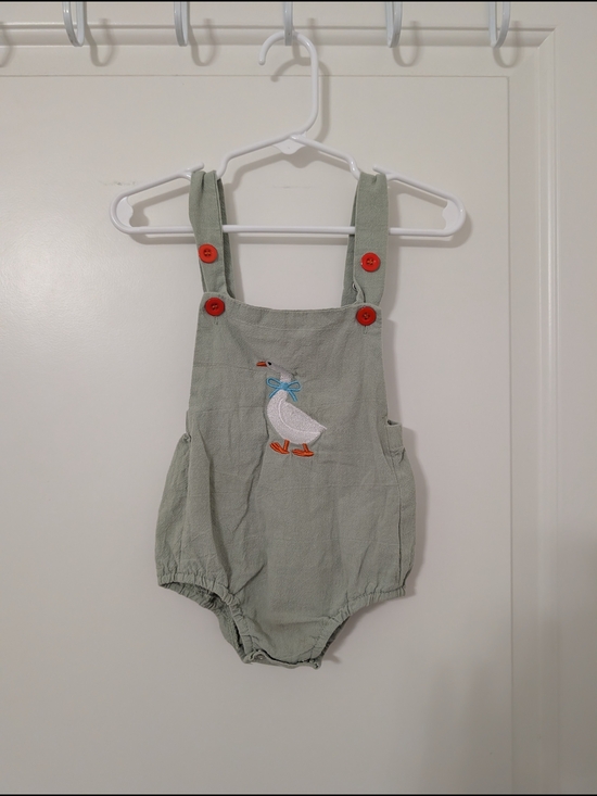 no brand Other - 💥3/$24 Sage Green Goose Embroidered Bubble Romper